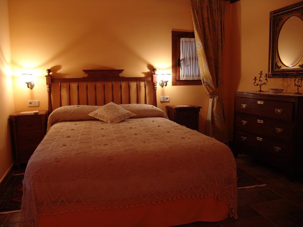 Apartamentos La Columna Чинчон Экстерьер фото